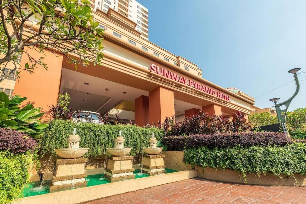 New-Sunwaylagoonfamilysuite-Highest Floor-2-4Pax-Netflix-Balcony-Superfastinternet 페탈링자야 외부 사진