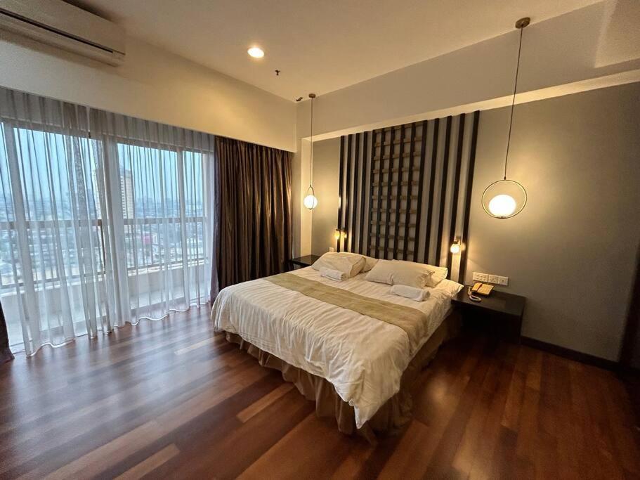 New-Sunwaylagoonfamilysuite-Highest Floor-2-4Pax-Netflix-Balcony-Superfastinternet 페탈링자야 외부 사진